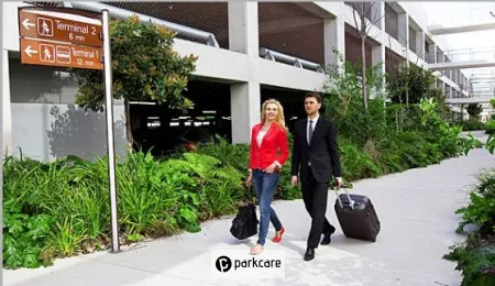 Parcheggio P6 Aeroporto Nizza foto 1