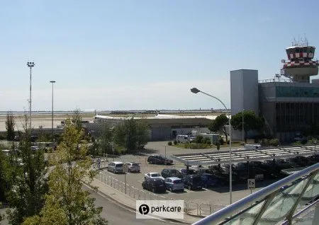 Parcheggio P2 Aeroporto Venezia foto 2