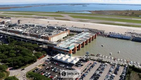 Parcheggio Short Stay Aeroporto Venezia foto 1