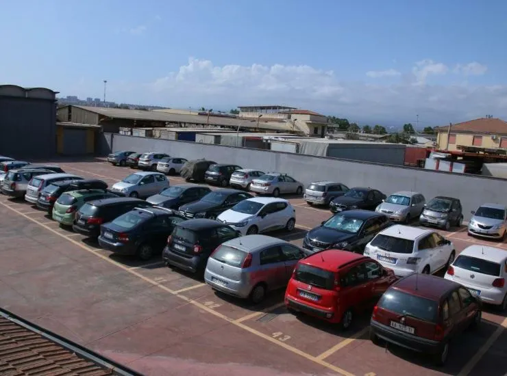 Etna Parking