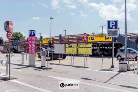Parcheggio Park B2 Aeroporto Treviso foto 1