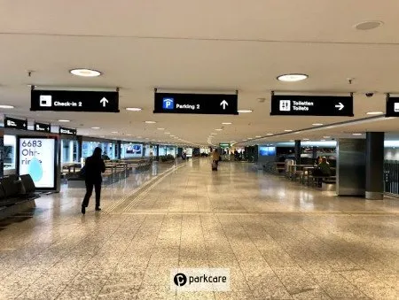 Parcheggio P2 Aeroporto Zurigo foto 2