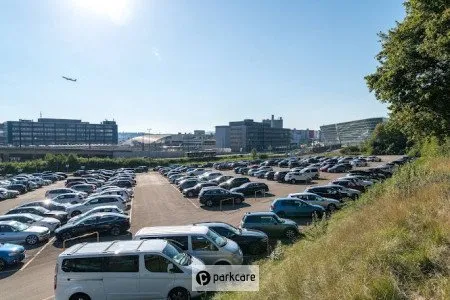 Parcheggio P60 Aeroporto Zurigo foto 1