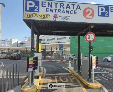 Parcheggio P2 Long Stay Aeroporto Firenze foto 1